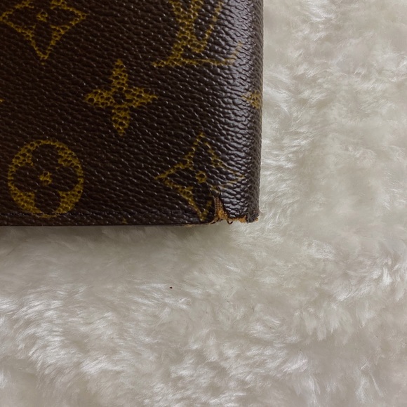 SOLD- Louis Vuitton wallet - Picture 6 of 7